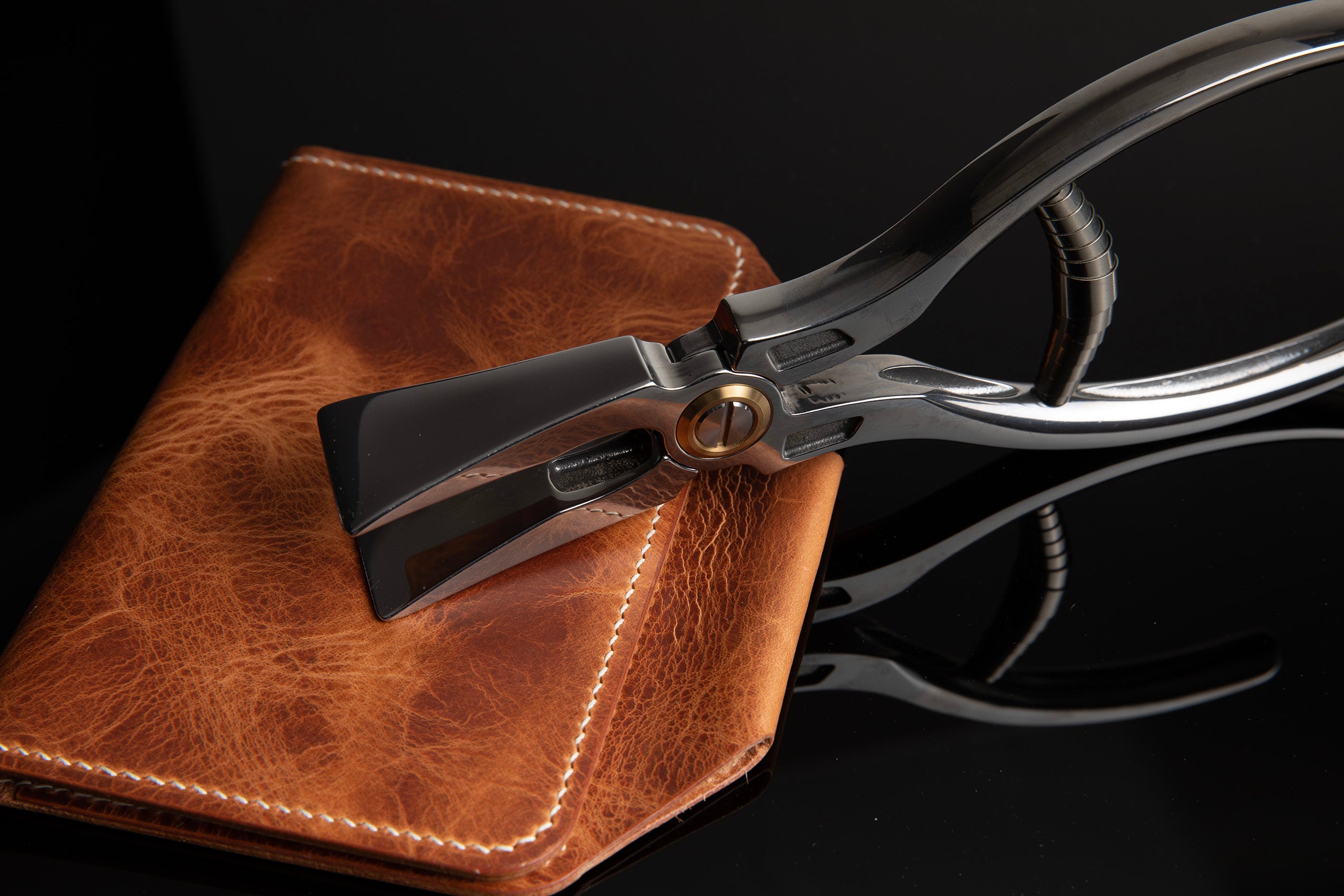 Rocky Mountain Leather Edge Clamp / Pliers